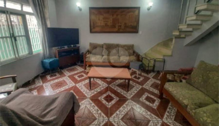 Sobrado à venda com 5 quartos, sendo 1 suíte,  em Jardim Sabará, São Paulo, SP