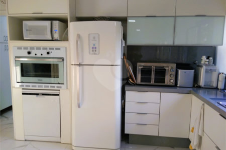 Apartamento à venda com 4 suítes em Vila Andrade, São Paulo, SP