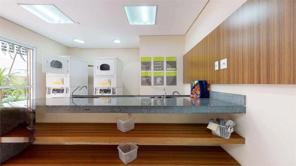Apartamento à venda Bela Vista, 38m², andar alto, 1 dormitório, 1 vaga, lazer, porteira fechada