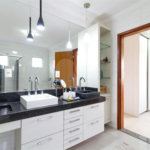 Casa Sobrado à venda com 342 m², 3 dormitórios, sendo 2 suítes, 4 vagas na Vila Mariana - São Paulo.