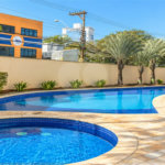 Apartamento de 130 m² no Jardim do Mar, com 3 suítes, 4 banheiros, varanda gourmet, 2 vagas e condomínio completo com piscina aquecida e lazer.