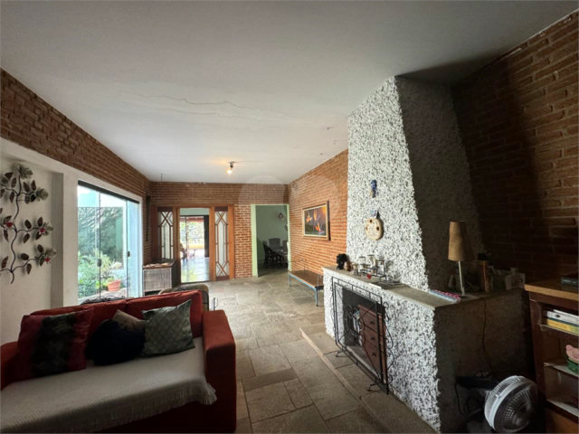 Casa à venda com 4 quartos, sendo 2 suítes,  em Jardim São Bento, São Paulo, SP