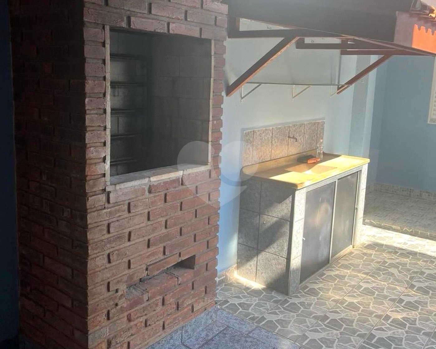 Casa à venda com 3 quartos em Jardim Itália, Itapetininga, SP