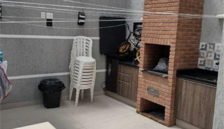 Casa à venda com 2 quartos, sendo 1 suíte,  em Vila Anastácio, São Paulo, SP