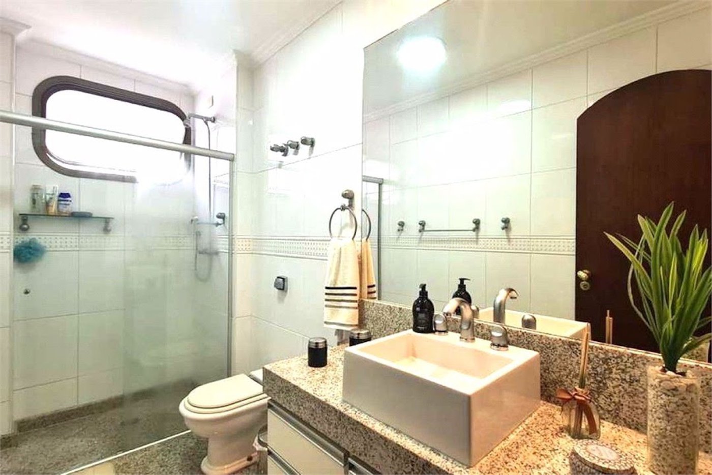 Apartamento Residencial à venda, Gonzaga, Santos - AP0964.
