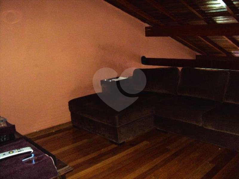 Sobrado à venda com 8 quartos em Vila Medeiros, São Paulo, SP