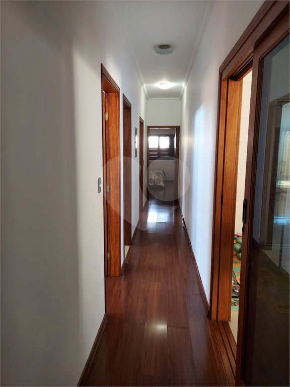 Casa à venda com 4 quartos, sendo 2 suítes, no condomínio Nascente do Jaraguá, Araraquara - SP