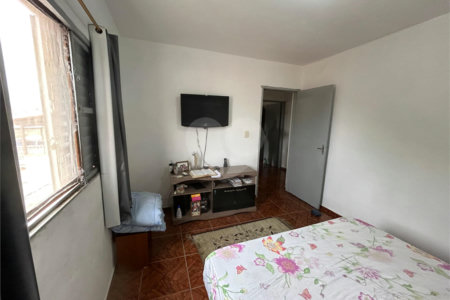 Sobrado à venda com 6 quartos, sendo 1 suíte,  em Vila do Encontro, São Paulo, SP