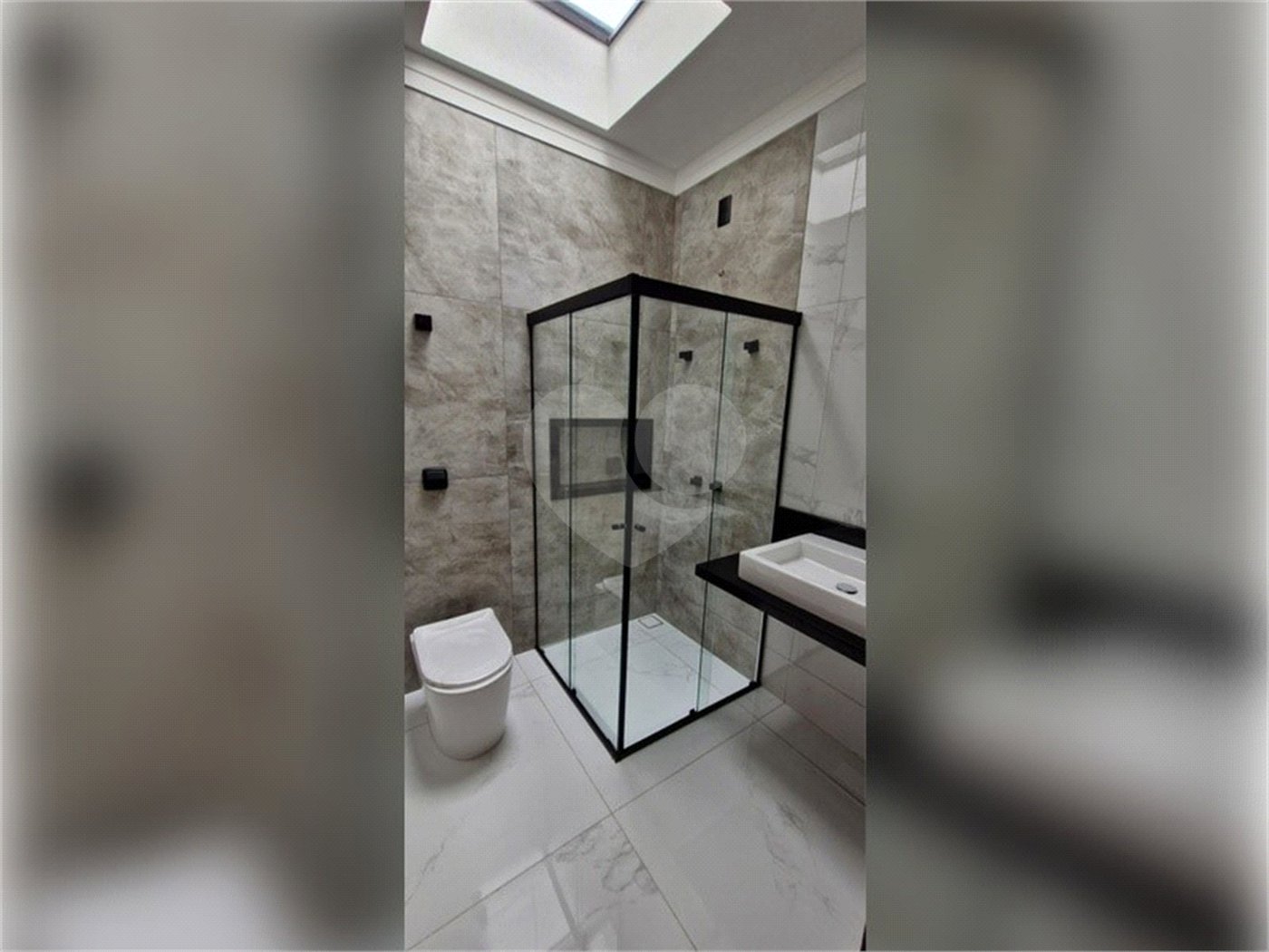 Casa à venda com 3 quartos, sendo 1 suíte, no condomínio Horto Florestal Villagio, Sorocaba - SP