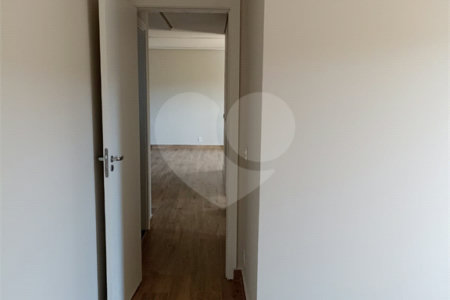 Apartamento à venda com 3 quartos, sendo 1 suíte, em Capela, Vinhedo, SP