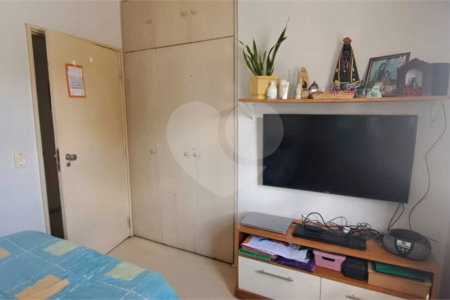 Apartamento à venda com 3 quartos, sendo 1 suíte, em Vila Uberabinha, São Paulo, SP