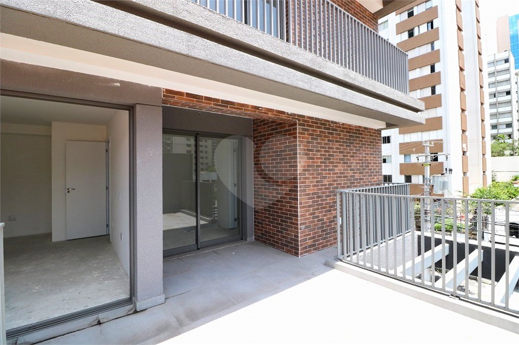 Apartamento à venda com 2 suítes em Moema, São Paulo, SP