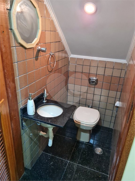 Sobrado à venda com 3 quartos, sendo 1 suíte, em Vila Tibagi, Guarulhos, SP