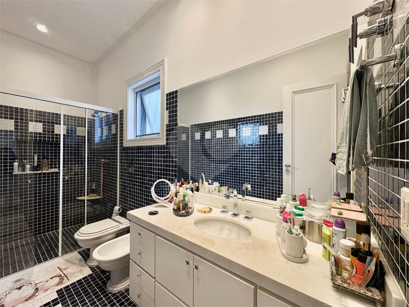 Casa à venda com 5 quartos, sendo 4 suítes, no condomínio Pignatari, São Paulo - SP