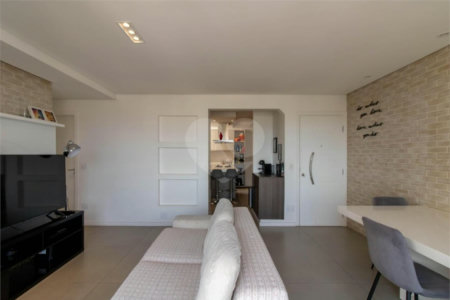 Apartamento à venda com 3 quartos, sendo 1 suíte, em Jardim Zaira, Guarulhos, SP