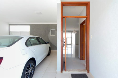 Casa à venda com 4 quartos, sendo 3 suítes,  no condomínio Parque Esplanada, Votorantim - SP