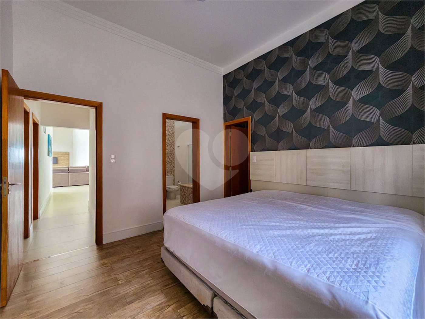 Casa à venda com 5 quartos, sendo 4 suítes, em Jardim Nova Esperança, Jacareí, SP