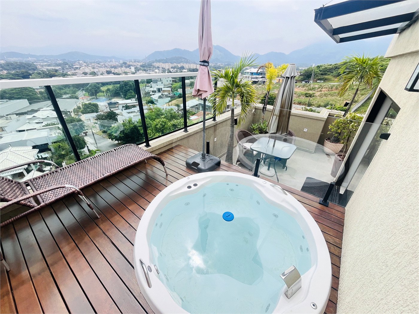 Apartamento à venda com 3 quartos, sendo 1 suíte, em Campo Grande, Rio de Janeiro, RJ