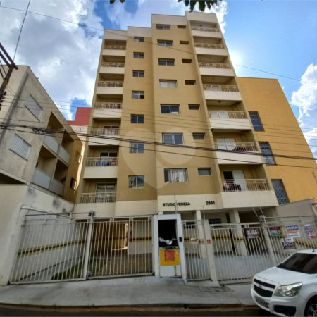 Apartamento no Condomínio Veneza