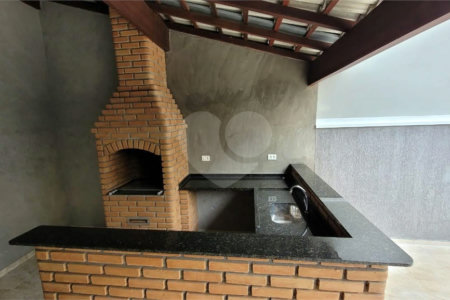 Sobrado à venda com 2 quartos, sendo 1 suíte,  em Vila Suissa, Mogi das Cruzes, SP