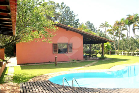 Casa em condomínio à venda ou para alugar com 4 quartos, sendo 2 suítes, em Caixa D´água, Vinhedo, SP