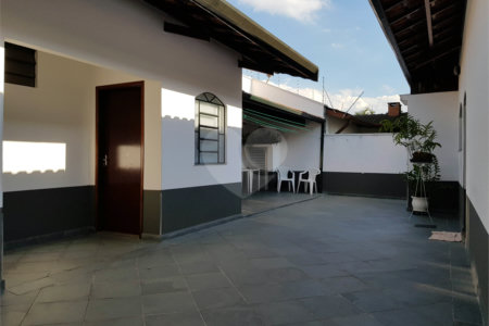 Casa à venda com 3 quartos, sendo 1 suíte, no condomínio City Campo Grande, São Paulo - SP