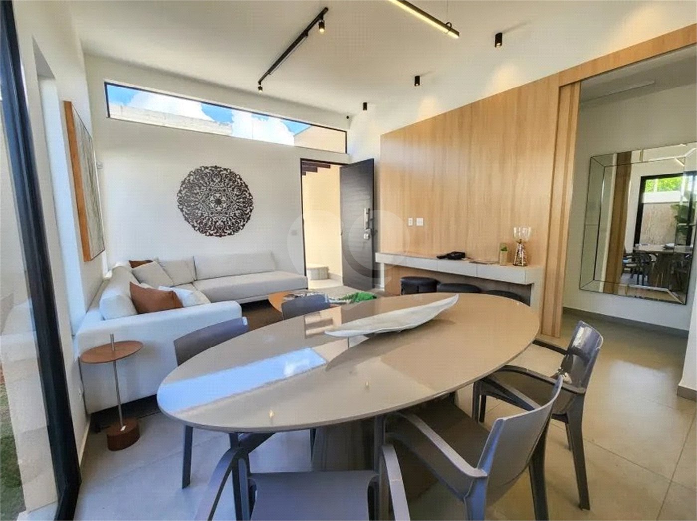 Casa à venda com 3 quartos, sendo 1 suíte, no condomínio Consoli Residencial, Atibaia - SP