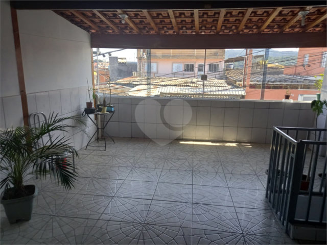 Sobrado à venda com 4 quartos, sendo 1 suíte,  em Jardim Peri, São Paulo, SP