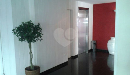 Apartamento à venda com 2 quartos em Moema, São Paulo, SP