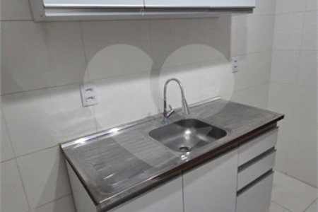 Apartamento à venda com 2 quartos em Vila Zat, São Paulo, SP