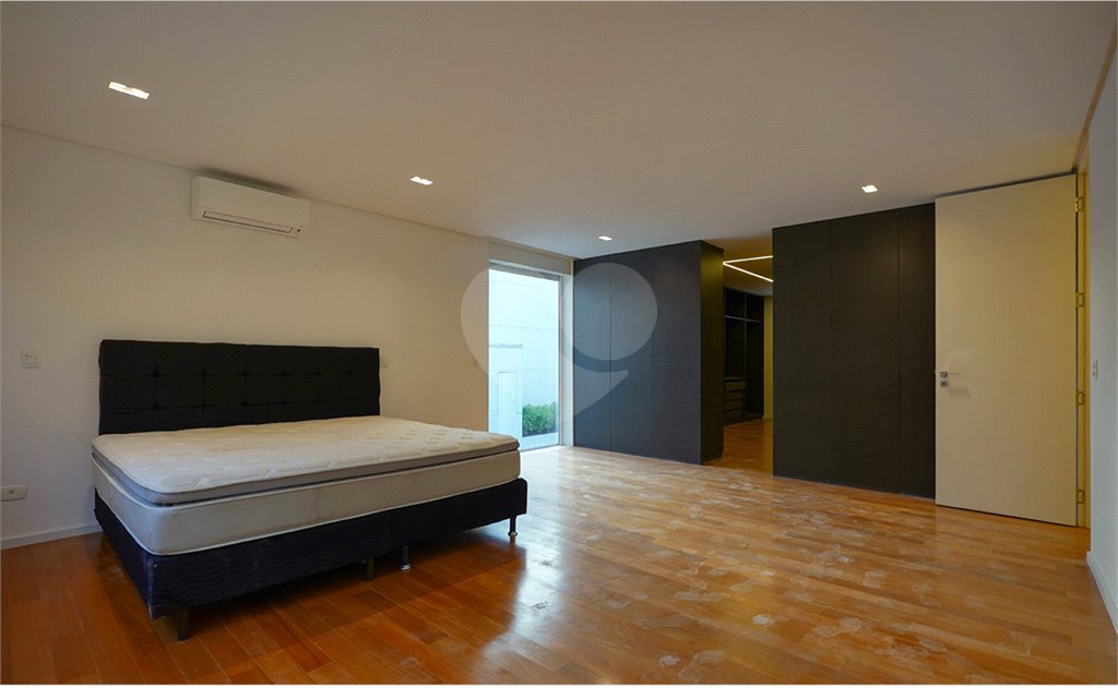 Casa para alugar com 4 suítes no condomínio Hípica Garden, São Paulo - SP