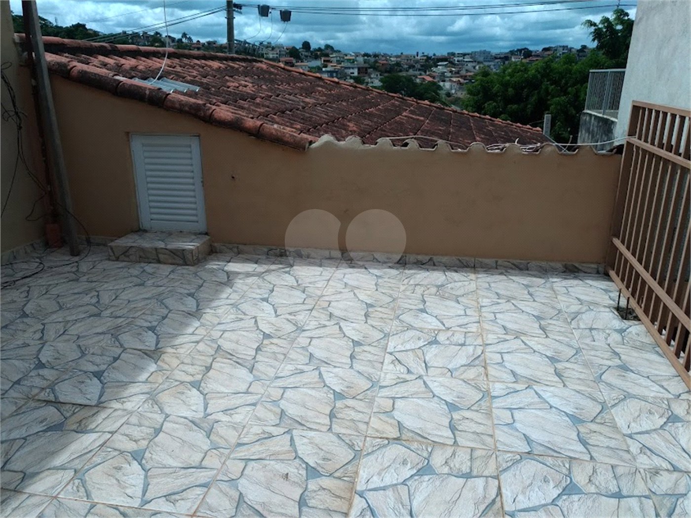 Sobrado à venda com 2 suítes em Jardim Maristela, Atibaia, SP