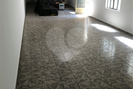Sobrado à venda ou para alugar com 4 quartos, sendo 1 suíte, em Vila Regente Feijó, São Paulo, SP