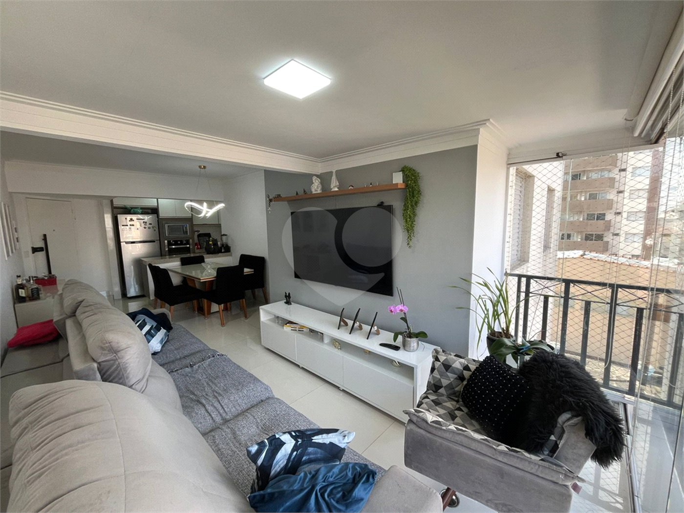 Apartamento à venda com 3 quartos, sendo 1 suíte, em Vila Gustavo, São Paulo, SP