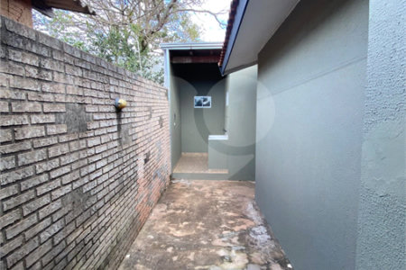 Casa para alugar com 3 quartos, sendo 1 suíte, em Parque das Aroeiras, Ponta Porã, MS