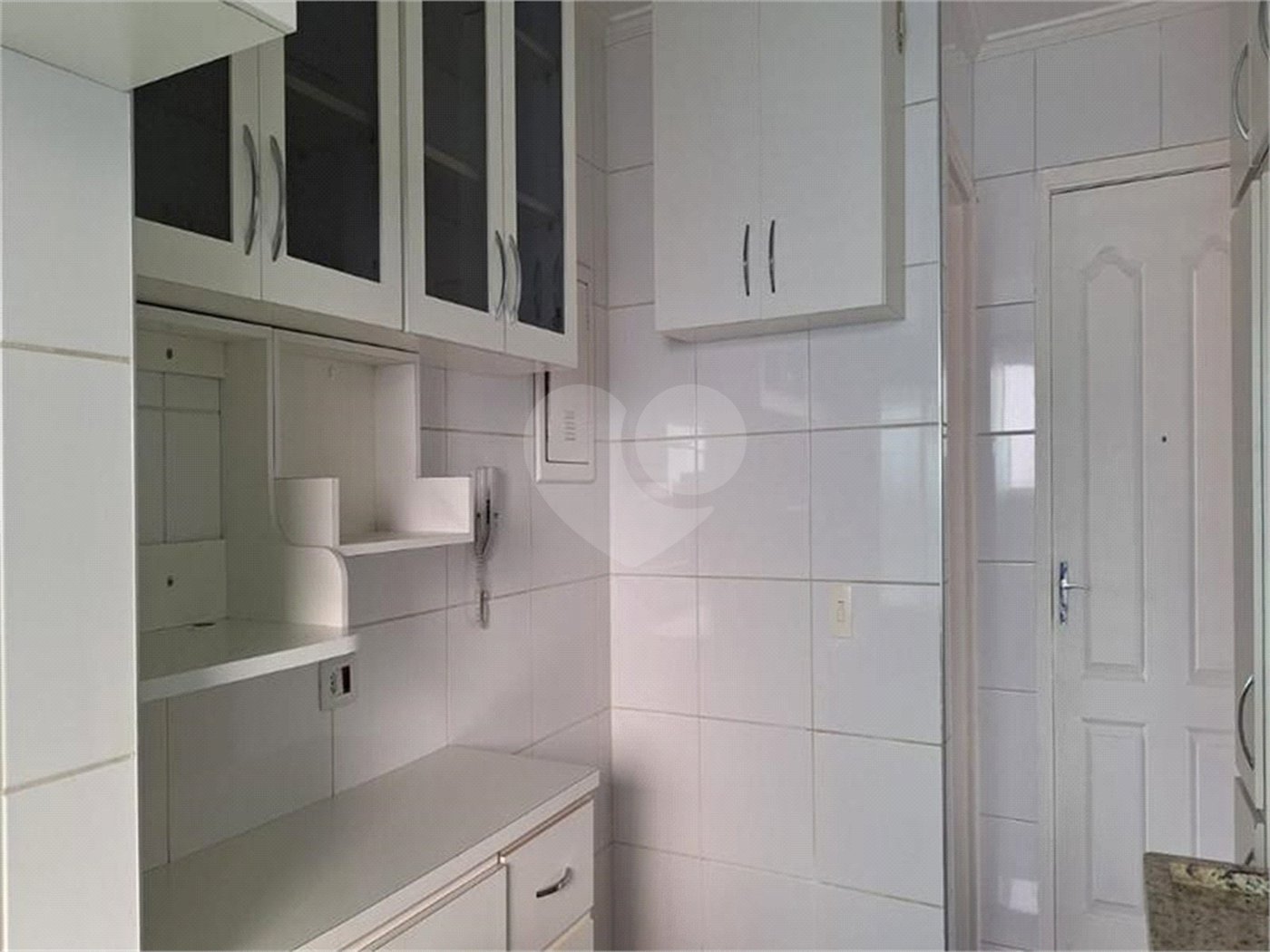 Apartamento à venda com 3 quartos, sendo 1 suíte, em Indianópolis, São Paulo, SP