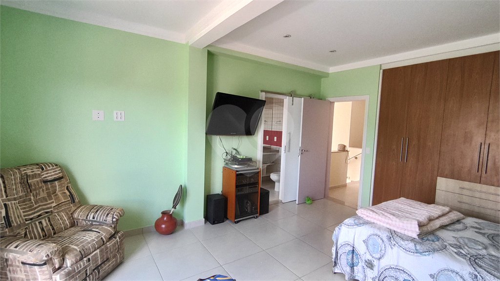 Casa à venda com 3 suítes no condomínio Parque do Varvito, Itu - SP