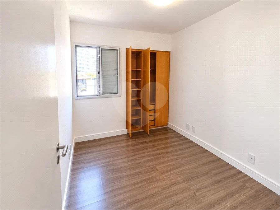 Apartamento de 44 m² com 2 dormitórios, varanda integrada e 1 vaga na Vila Guarani