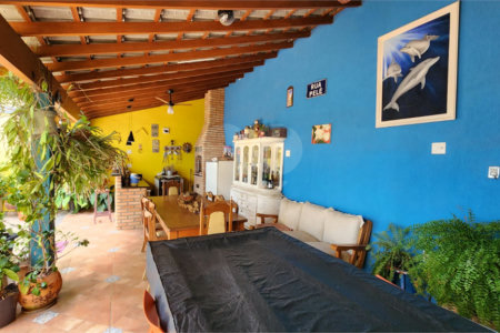 Sobrado à venda com 4 quartos, sendo 1 suíte, em Vila Romão, Salto, SP