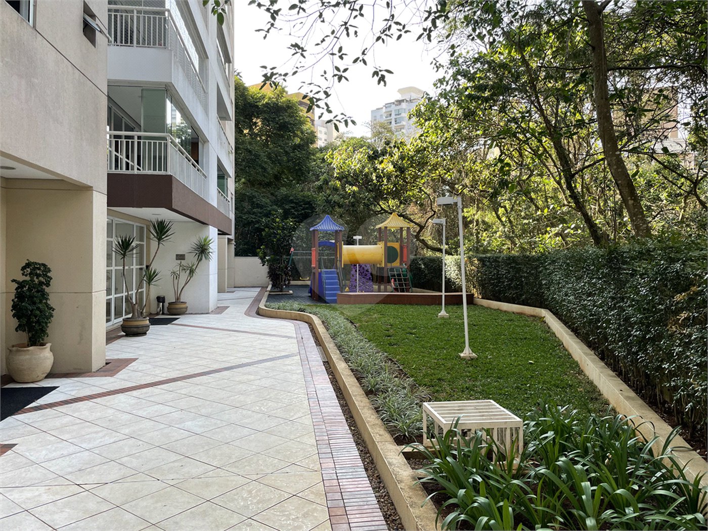 Apartamento à venda com 3 suítes em Jardim Ampliação, São Paulo, SP