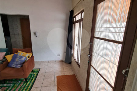 Casa à venda com 6 quartos em Vila dos Remédios, São Paulo, SP