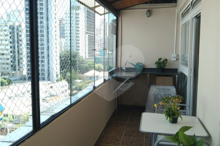 Apartamento à venda com 3 quartos, sendo 1 suíte, em Cerqueira César, São Paulo, SP