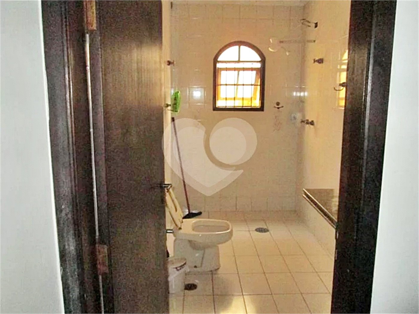 Sobrado à venda com 6 quartos, sendo 4 suítes, em Vila Albertina, São Paulo, SP