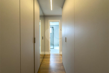 Apartamento à venda com 3 suítes em Brooklin, São Paulo, SP