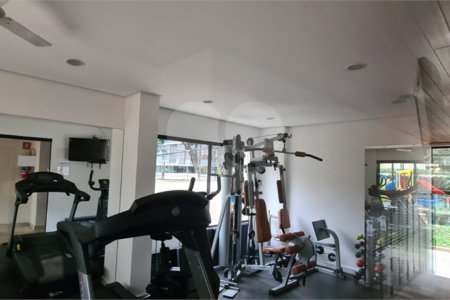 Apartamento à venda com 3 quartos, sendo 1 suíte,  em Indianópolis, São Paulo, SP