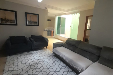 Casa à venda com 3 quartos, sendo 1 suíte,  em Vila Suissa, Mogi das Cruzes, SP