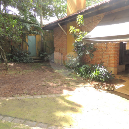 Casa à venda ou para alugar com 4 suítes em Santo Amaro, São Paulo, SP