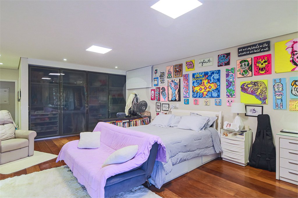 Casa à venda com 6 suítes em Jardim Cordeiro, São Paulo, SP