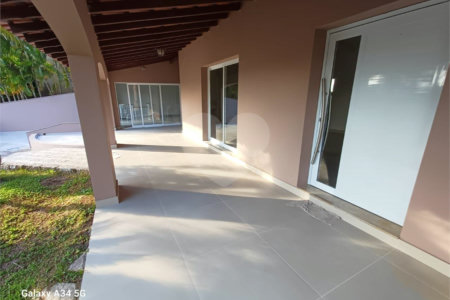 Casa à venda ou para alugar com 5 quartos, sendo 2 suítes, no condomínio Fazenda São Joaquim, Vinhedo - SP