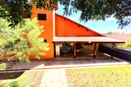 Casa à venda com 3 quartos, sendo 1 suíte, em Mogi Moderno, Mogi das Cruzes, SP